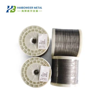 Medisinsk titantråd