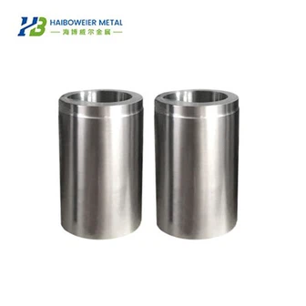 Ekstruderingsrør av titan